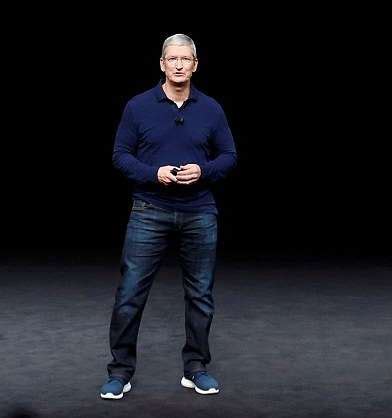 tim cook height